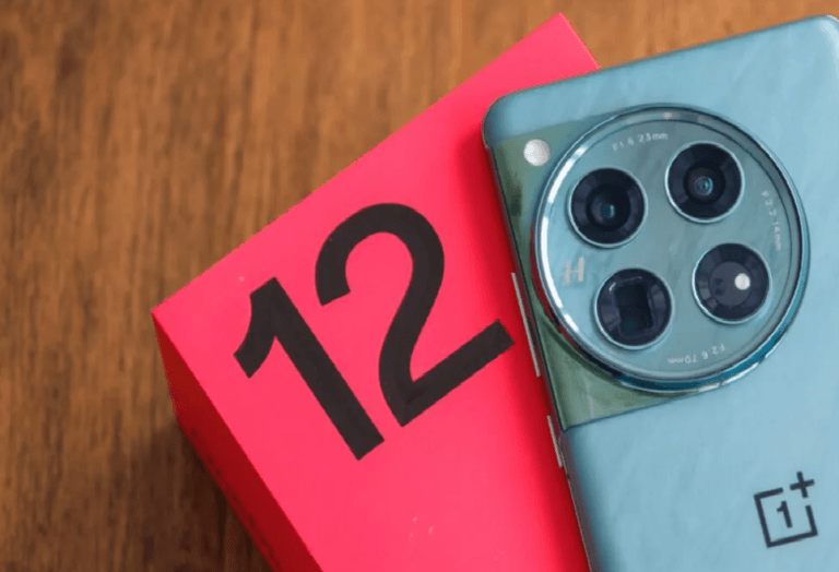 OnePlus 12 Glacial White