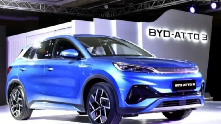 BYD AUTO 3 Electric suv inexpensive variant