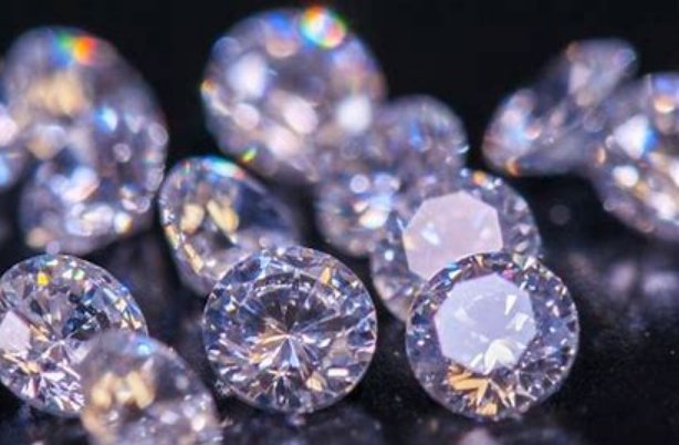 Diamonds factory worker killer robs prison of India