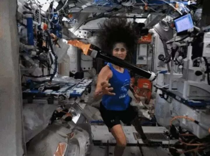 Sunita Williams in space does gymnastics video