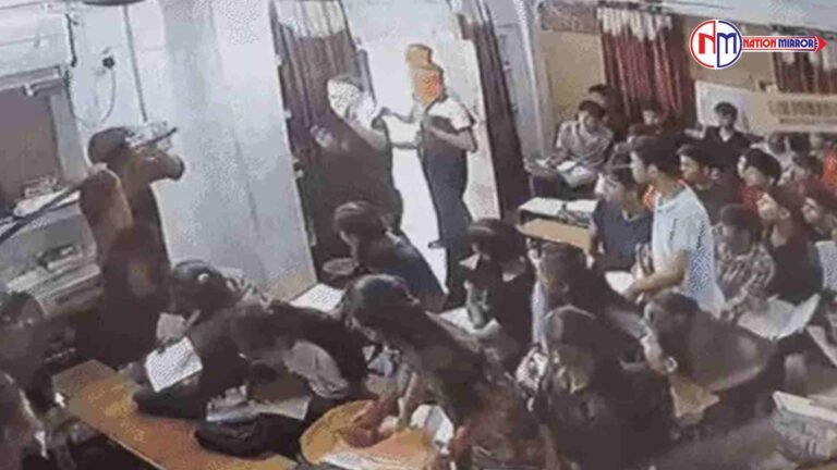 MP Crime News: क्लास में टीचर पर टूटा स्टूडेंट का कहर, टीचर को डंडो से पीटा