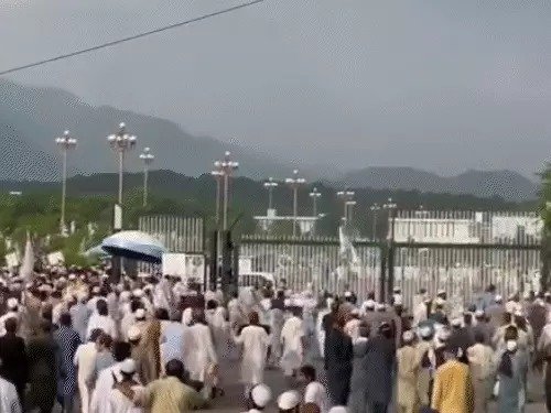 1 crore bounty on the head of the Chief Justice of Pakistan