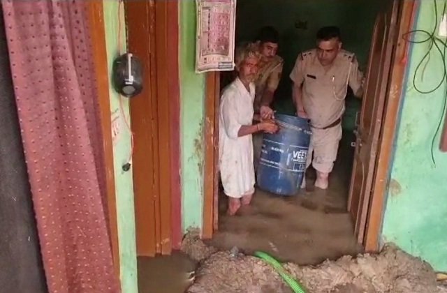 Bhind News: खाकी ने निभाया इंसानियत का फर्ज