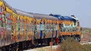 Festival Special Train: इस बार घर पर मनेगी दिवाली और छठ!