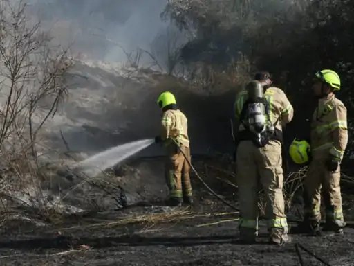 Houthi rebels ballistic missiles hit central israel