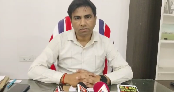 पश्चिम वन मंडल की बड़ी संयुक्त कार्यवाही, फर्नीचर ओर ओजार किए जब्त