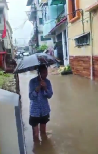 तेज बारिश का कहर जारीघरों में घुसा पानी जन जीवन अस्त व्यस्त