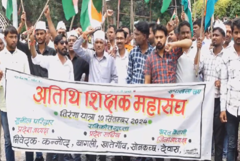 शिक्षकों ने किया CM हाउस घेराव, जमकर हुआ जबरदस्त हंगामा