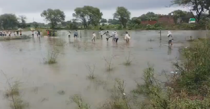 श्मशान घाट पहुंचने के लिए नहीं है रास्ता, जानिए पूरी खबर