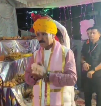 जनशक्ति युवा मंच के द्वारा गणपति बाबा की महा आरती कर लगाया गया छप्पन भोग