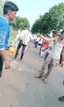 एक बार फिर प्राइवेट स्कूल की लापरवाही सामने आखिरकार जिला परिवहन अधिकारी क्यों नहीं कार्रवाई करते से वाहन चालकों पर