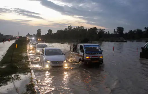 Weather update india hindi daily rain flood