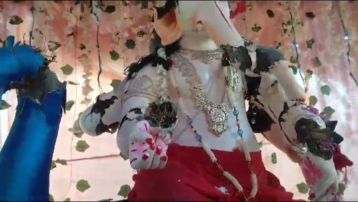 शराबी व्यक्ति ने गणेश जी प्रतिमा को किया खंडित