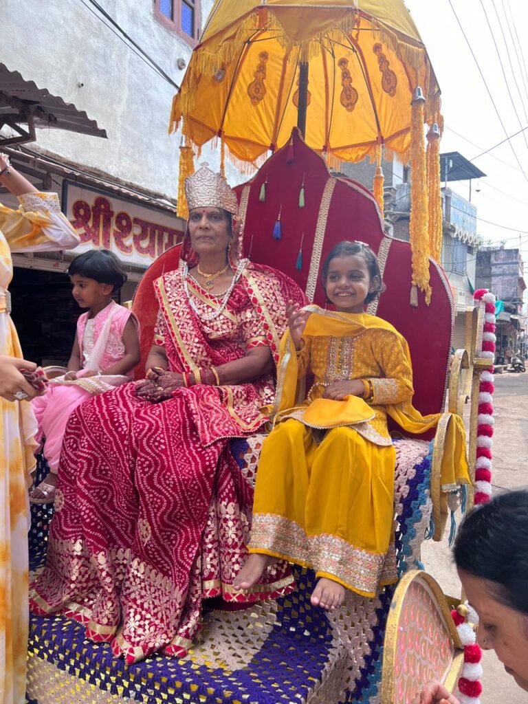 तपस्वी शकुंतला सेठी का भव्य वरघोडा व रथयात्रा निकाली
