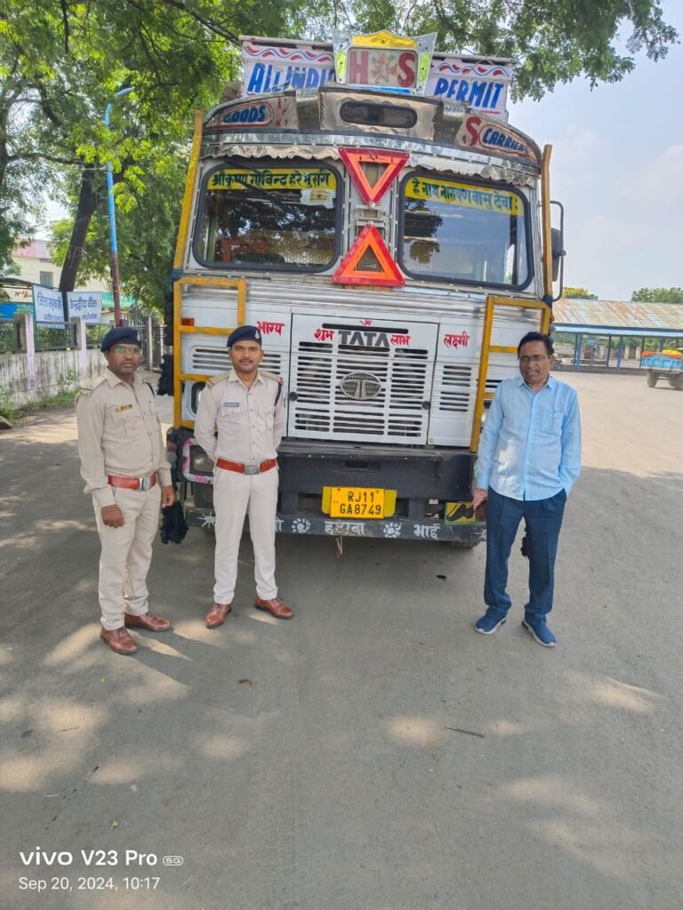 खातेगांव मंडी उड़न दस्ते की बड़ी कार्रवाई, बगैर अनुज्ञा पत्र केले का परिवहन करने पर 5 गुना मंडी टैक्स वसूला