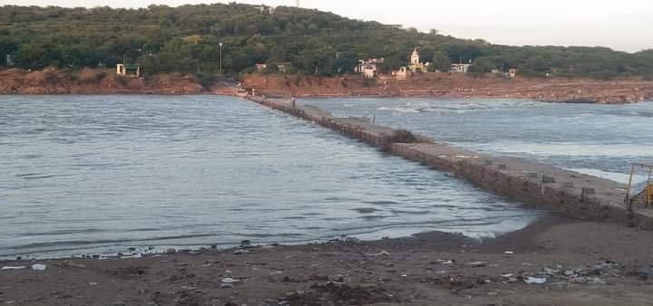 दतिया जिले के सेवड़ा सिंधु नदी पुल निर्माण की गुणवत्ता को लेकर जनजागरण मंच ने भेजा ज्ञापन