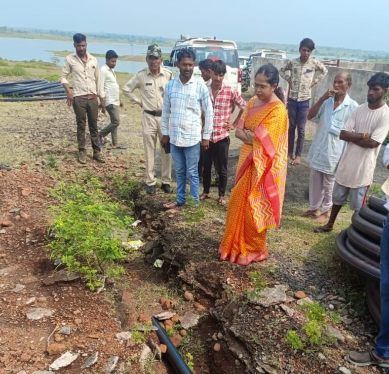 जनसुनवाई में नलजल योजना की हुई शिकायत, मौके पर पहुची नवागत SDM
