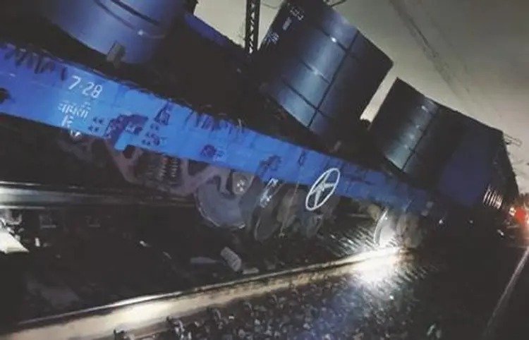 another train accident two coaches derailed in jharkhand