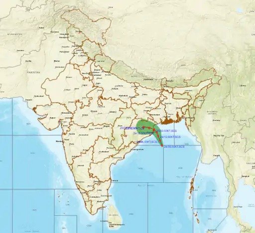 Cyclone Dana hits the coast of Odisha 6 lakh people