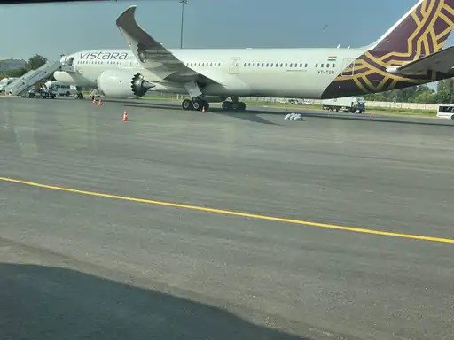 Despite bomb threat plane continued to fly for hours 