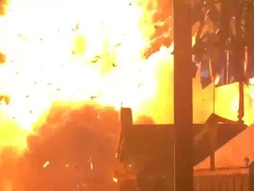 Fire Explosion In Kerala Kasargod 150 Injured