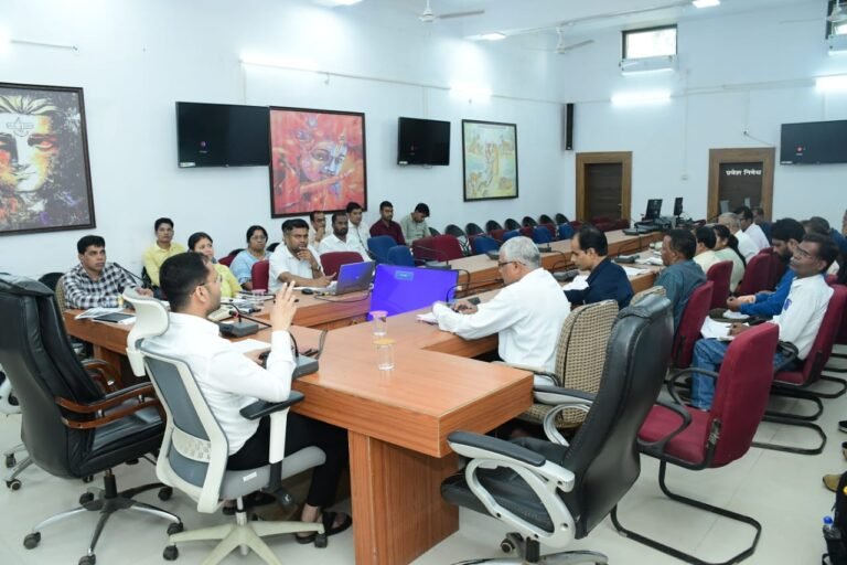 कृषि संबंधी विभागों की कलेक्टर सुश्री जैन ने की विस्तृत समीक्षा