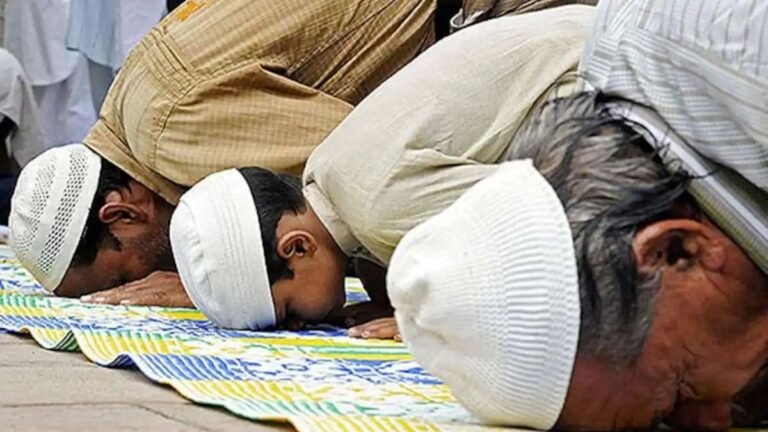 MP News: तीन मुस्लिम भाईयों ने राम मंदिर में पढ़ा नमाज,जाने क्या है पूरा मामला