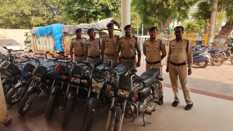 Gwalior Crime News: बहोड़ापुर पुलिस की बड़ी कार्यवाही,वाहन चोर गिरोह का भंडाफोड़,8 चोरी की मोटरसाइकिलें बरामद