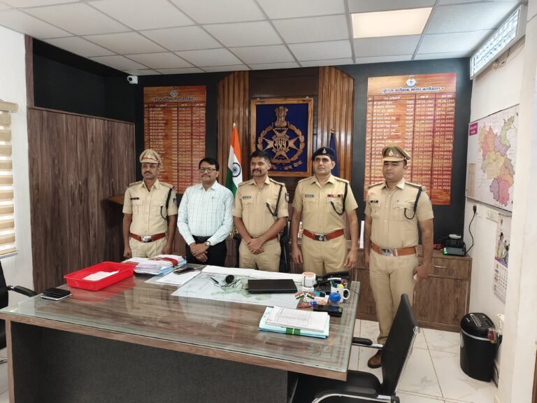 Sagar News: सागर जिले में पदोन्नति,वरिष्ठ श्रेणी शीघ्रलेखक बने कई अधिकारी,पुलिस अधीक्षक ने लगाए स्टार