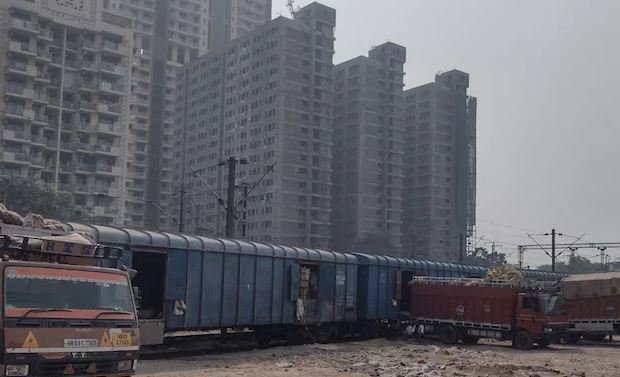 centre-transports-onion-buffer-stock-kanda-express-ahead-of-festive-season