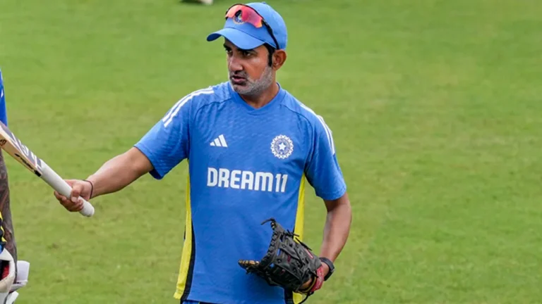 20 साल पुराना गंभीर का भरा, कोहली को लगा लिया गले