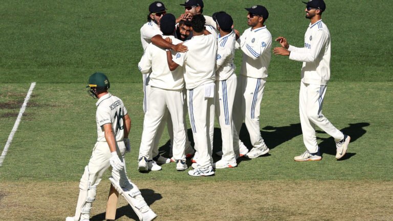 ind vs aus live: पर्थ टेस्ट बल्लेबाजी में फ्लॉप होने के बाद भारत की शानदार वापसी