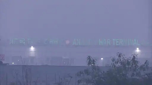 AQI crosses 440 in Delhi, government offices time change