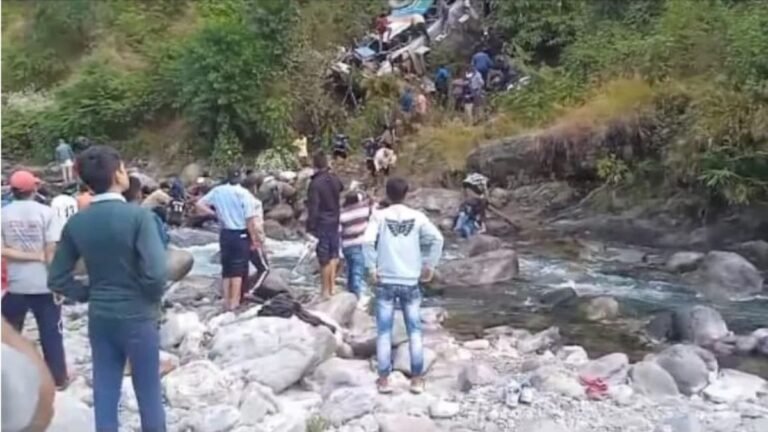 Bus plunges 150 feet valley in Uttarakhand 22 killed