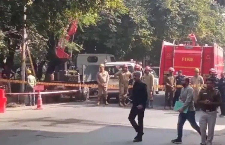 Explosion in Prashant Vihar Delhi Police investigate