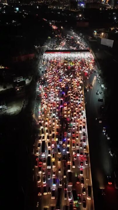 Imrans supporters Violent demonstrations in Pakistan  