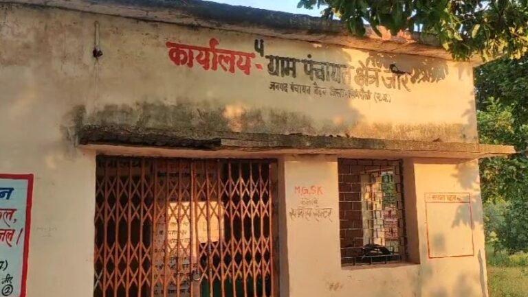 MP SARKAR KI LAPARWAHI