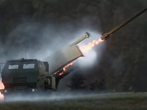 Pakistan tests howitzer gun near LoC India Vs China