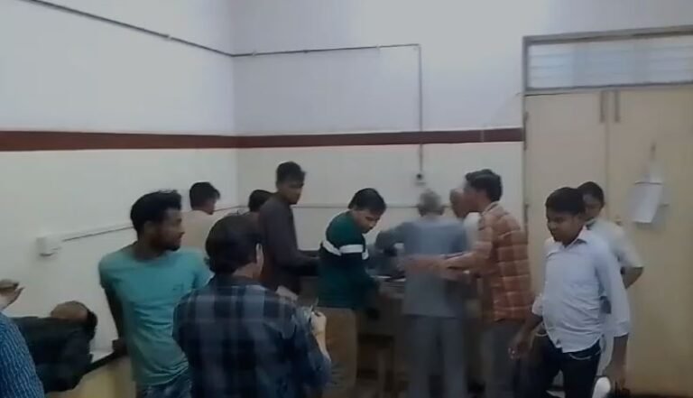 SADAK HADSE MAIN 2 LOGO KI MAUT