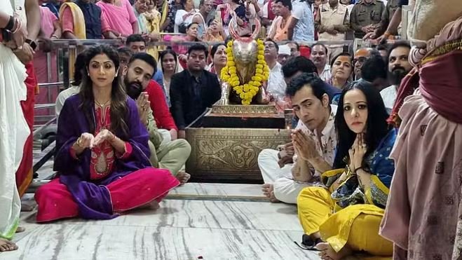SHILPA SHETTY REACHES UJJAIN TAKES BLESSING FROM BABA MAHAKAAL