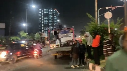 Bhopal में दर्दनाक हादसा, कॉलेज बस ने स्कूटी को कुचला, पिता की मौत, बेटी घायल