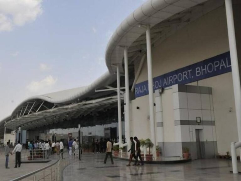 rajabhojairport201961912302519062019_1636371108