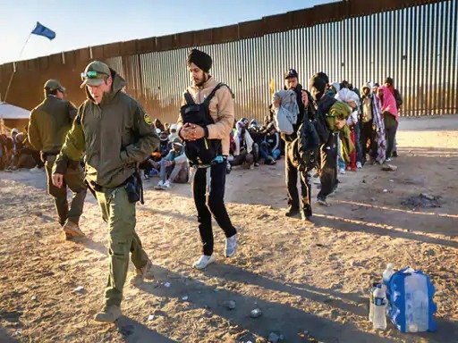 43 thousand indians caught at canadian border