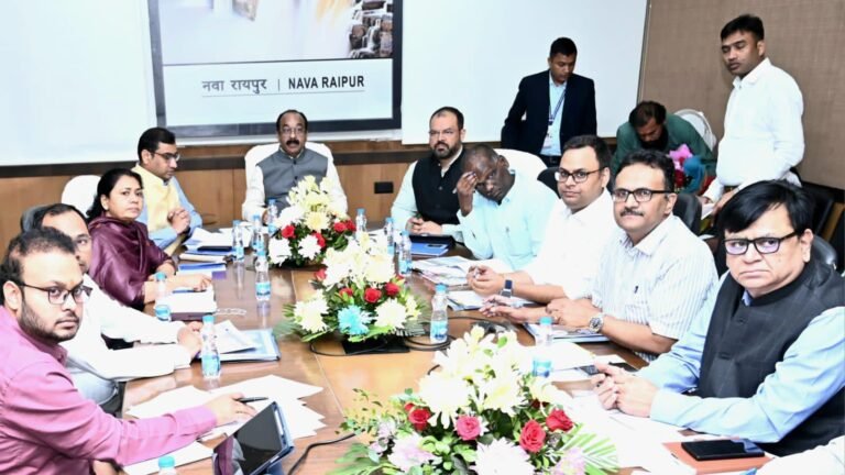 Raipur News: उप मुख्यमंत्री अरुण साव ने नगरीय निकायों के कार्यों की समीक्षा बैठक की