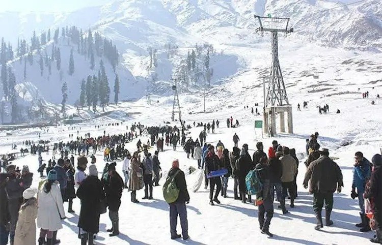 Deadly cold in North India Ladakh freezes at minus 20