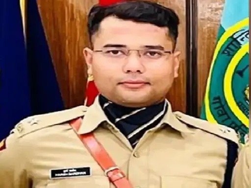Ips harsh vardhan dies in road accident in karnataka