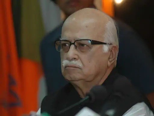 Lal Krishna adwani shifted ICU to private ward