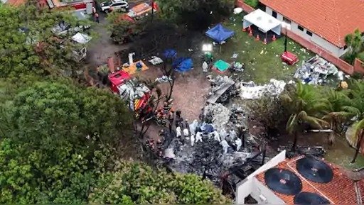 Plane crash in Brazil 10 people dead