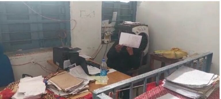 सीधी में 25 हजार की रिश्वत लेते तहसीलदार रंगे हाथ पकड़ाया