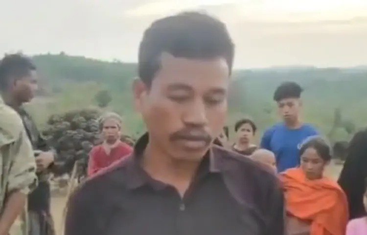 bangladesh 17 houses of christian community torched on christmas